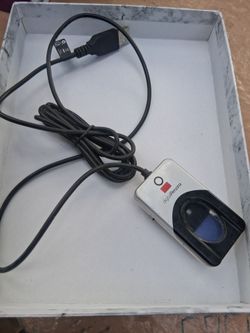 Fingerprint reader