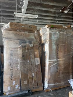 Returned Furniture Pallet Liquidation - Beds, Patio & Cabinets Liquidación Tarimas de Muebles de Ret