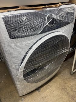 Electrolux Washer and Dryer Set Gas