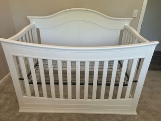 Crib and dresser