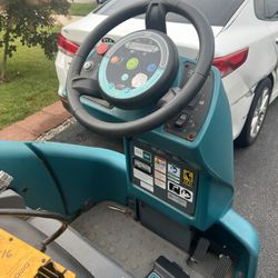 Industrial Floor Cleaner 