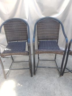 5 high chairs