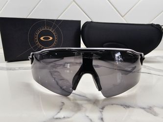 NEW Oakley Radar EV Path Sunglasses with Prizm Lens 009208