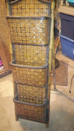 Mail/Magazine holder