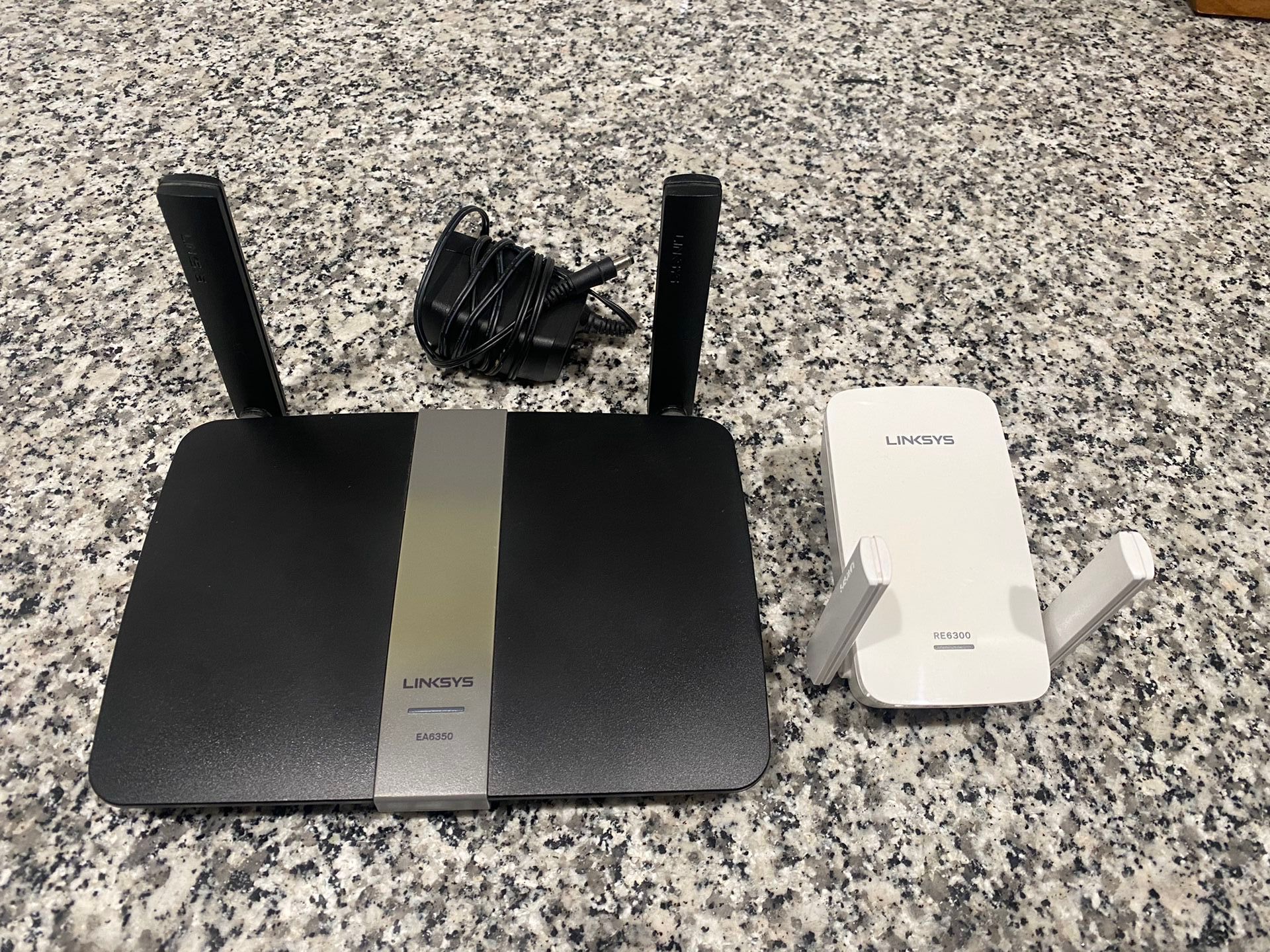 Linksys Router & Extender