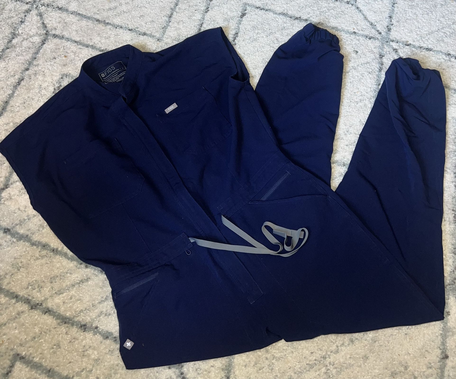 Figs Women’s Size Large Rafaela Technical Collection Navy Cargo Scrub Jumpsuit