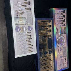 GRAND LUXE MAKEUP BRUSHES 