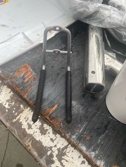 Tool Handle with U-Bar Attachment