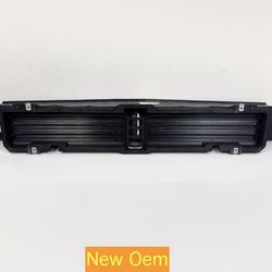 2019-2023 Dodge Ram 1500 Genuine Mopar Active Shutter Grille 