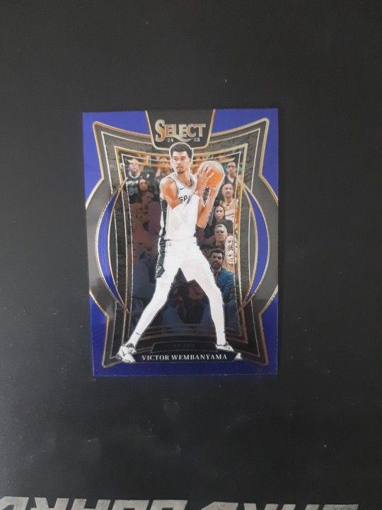 500 Nfl And Nba Sports Cards 2 Dollars A Peice