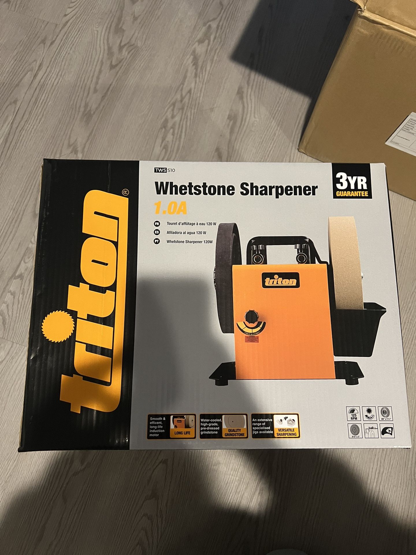 NEW Triton TWSS10 Whetstone Sharpener