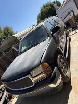 2005 GMC YUKON SLT AUTORIDE FULL PART OUT