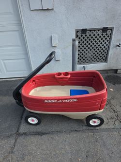 Radio flyer wagon