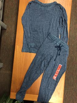 New Feline Brand, Ladies pajama set, size medium