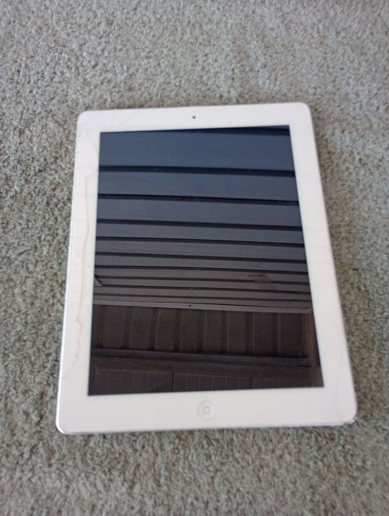 iPad 16gd ( for parts only)