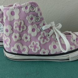 Girl's Converse