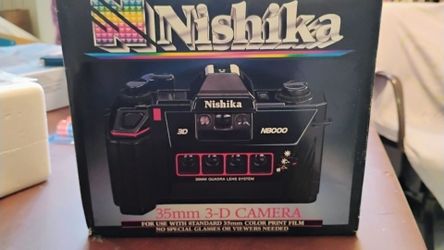 Nishika N8000 "quadrascopic 35 mm camera