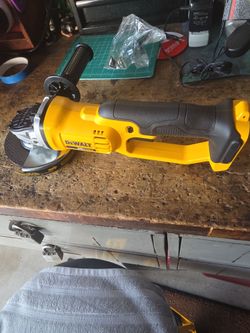 DeWalt 20V Max Cordless Angle Grinder