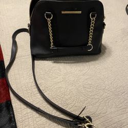 Black And Gold Steve Madden Purse