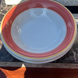 9 Pc Dinnerware Plates