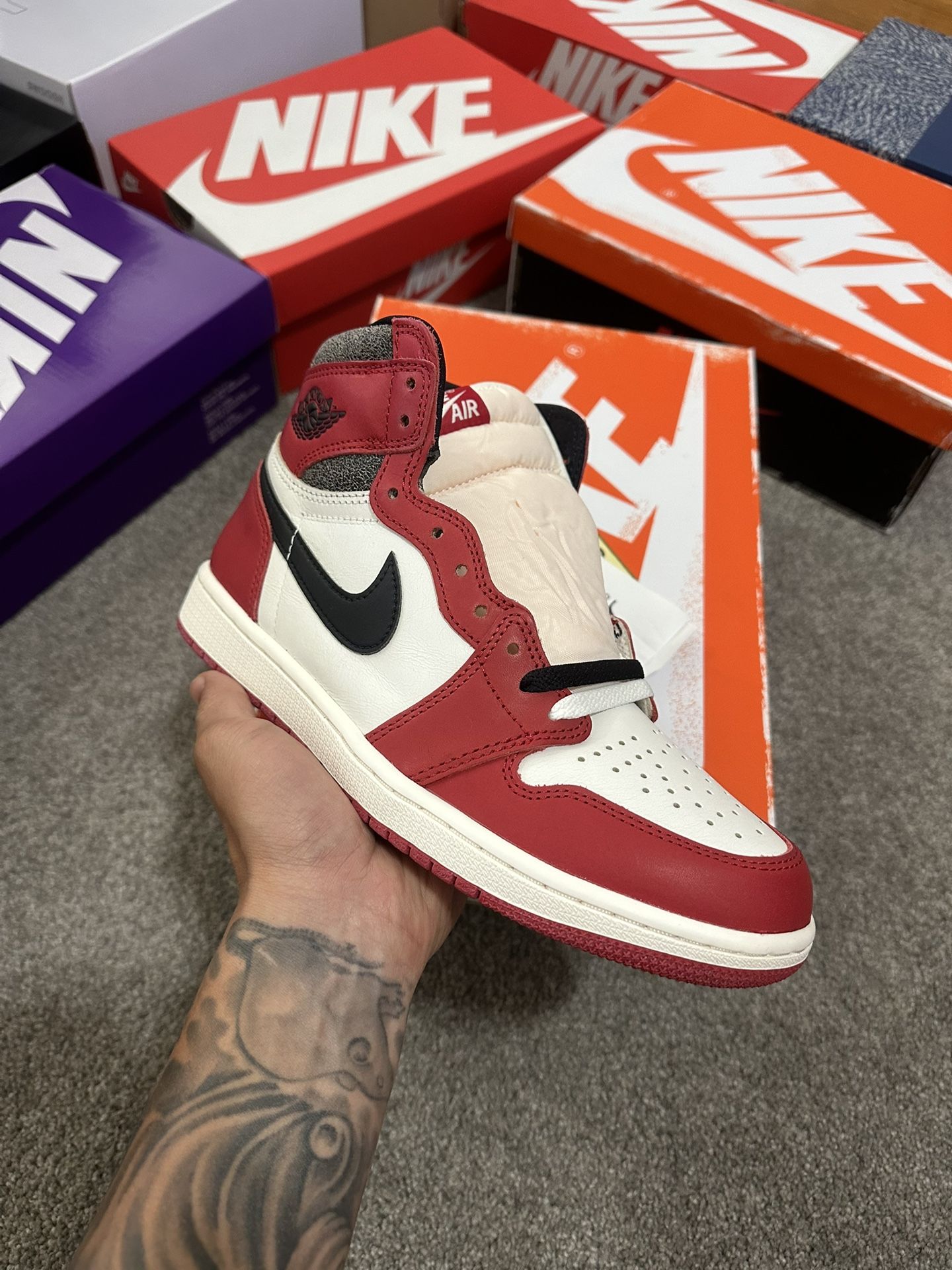 Jordan 1 Chicago / Lost And Found / Sz 8.5 M DS