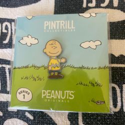 Snoopy Peanuts  - Charlie Brown Pin