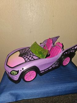 Monster High Ghoul Mobile convertible car