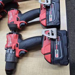 Milwaukee
M18 FUEL 18V Lithium-Ion Brushless Cordless Hammer Drill and Impact Driver Combo Kit (2-Tool) with 2 Batteries