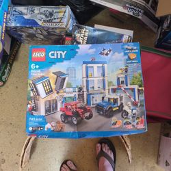 Lego Set 60246 Lego City Police Station