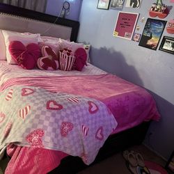 Tuft And Needle Mattress With King Headboard Bedframe