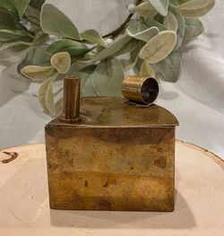 ANTIQUE PORTABLE TRAVEL IN WELL
