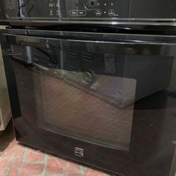 LIKE NEW WALL OVEN
