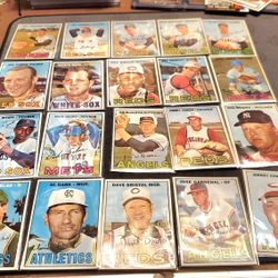 Lot Of 20 Random  Vintage 1967 Topps Baseball Cards All For $25