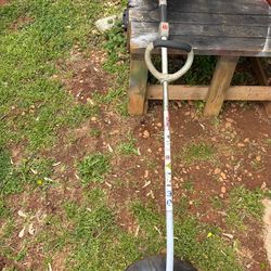 Robin WeedEater Trimmer NBF252 Curved Shaft 24.5CC