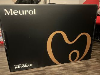 Meural Digital Art / Picture Frame 24x16 white