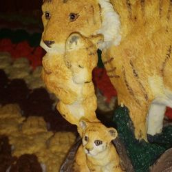 Tiger Family Statue 