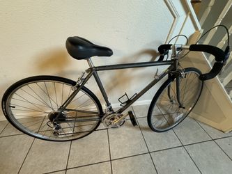 1984 Schwinn LeTour Luxe Touring, 27” Wheels, Cro-Moly 4130, Silver