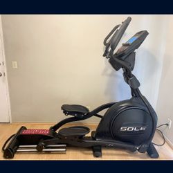 SOLE E35 ELLIPTICAL ( LIKE NEW & DELIVERY AVAILABLE TODAY)
