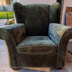Accent Chair Wingback Style • New Upholstery