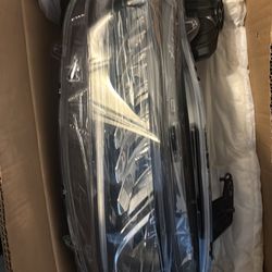 2018, 2019,2020 Honda accord Headlight Assembly Right Passenger Side