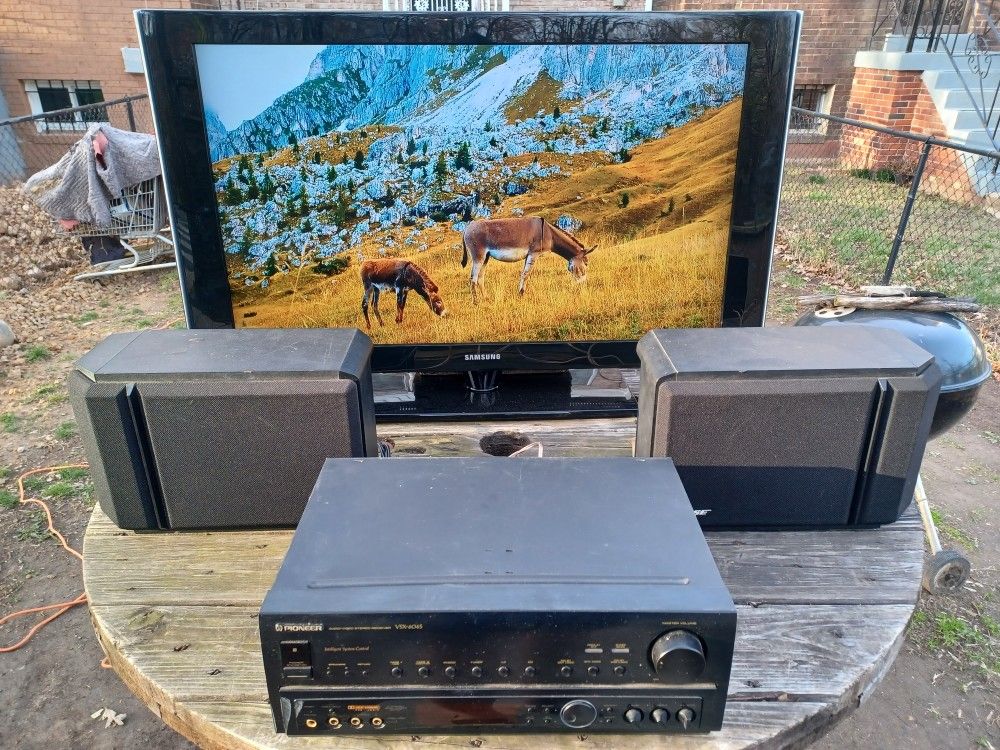 40" SAMSUNG 1080P TV/ROKU STREAMING STICK/330W PIONEER RECEIVER/SONY PHONO/BOSE 201 SPEAKERS $600 FINAL PRICE