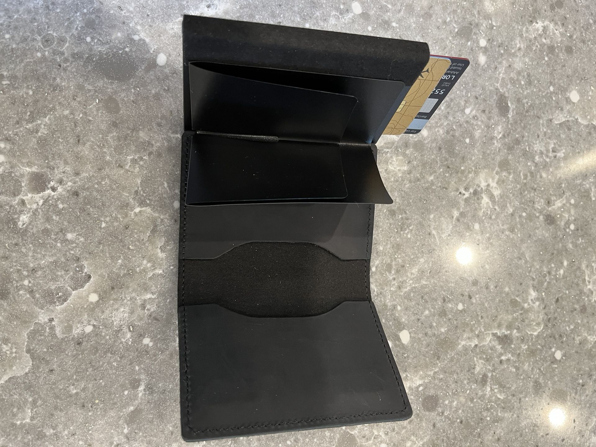 Normest AirTag Wallets – NORMEST