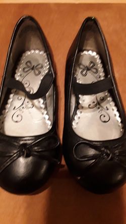 $8 for Brand New Little Girl Black Flat Size 8