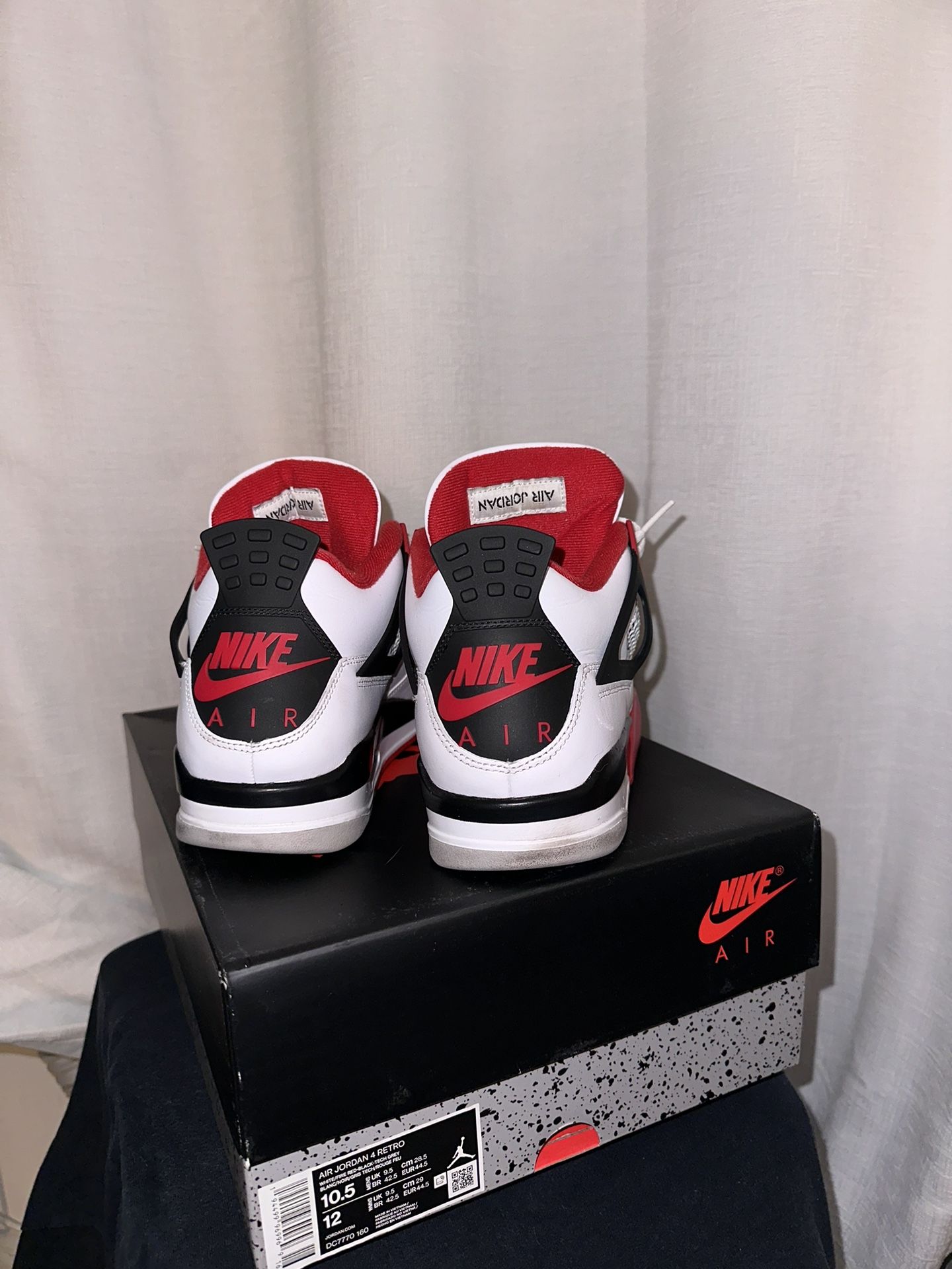 Air Jordan 4 Retro 10.5