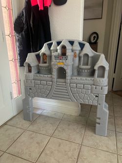 Twin Castle Head board