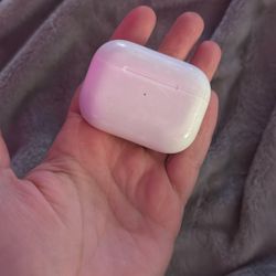 apple airpods pro charging case