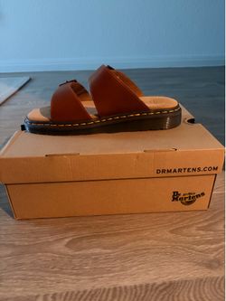 Dc Martens Sandals Oak