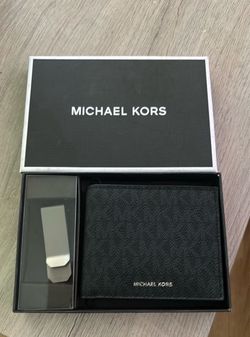 Men’s Michael Kors wallet