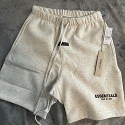 Essentials Size Medium 