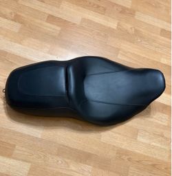 $50 2016 Harley Davidson Road King seat no blemishes